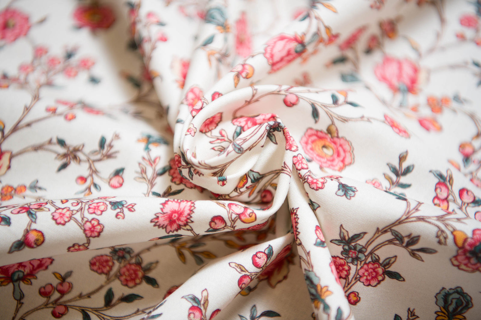 Trailing Blossoms Reproduction Fabric