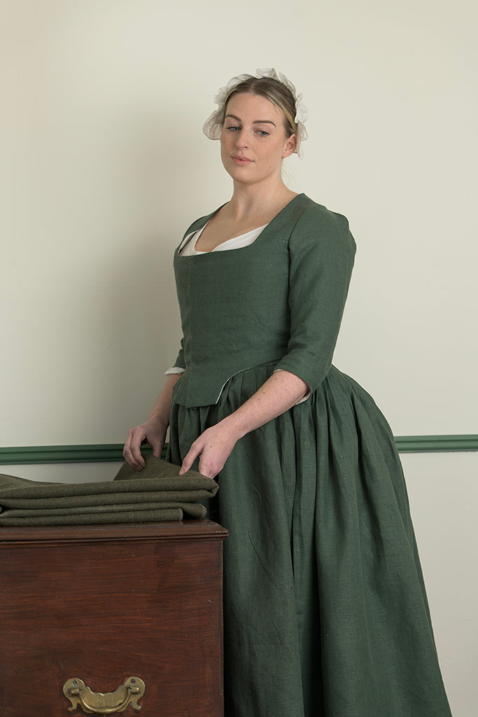 Robe en lin vert | 1770 - 1790 Robe en lin vert | 1770 - 1790