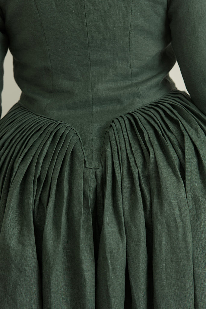 Robe en lin vert | 1770 - 1790 Robe en lin vert | 1770 - 1790