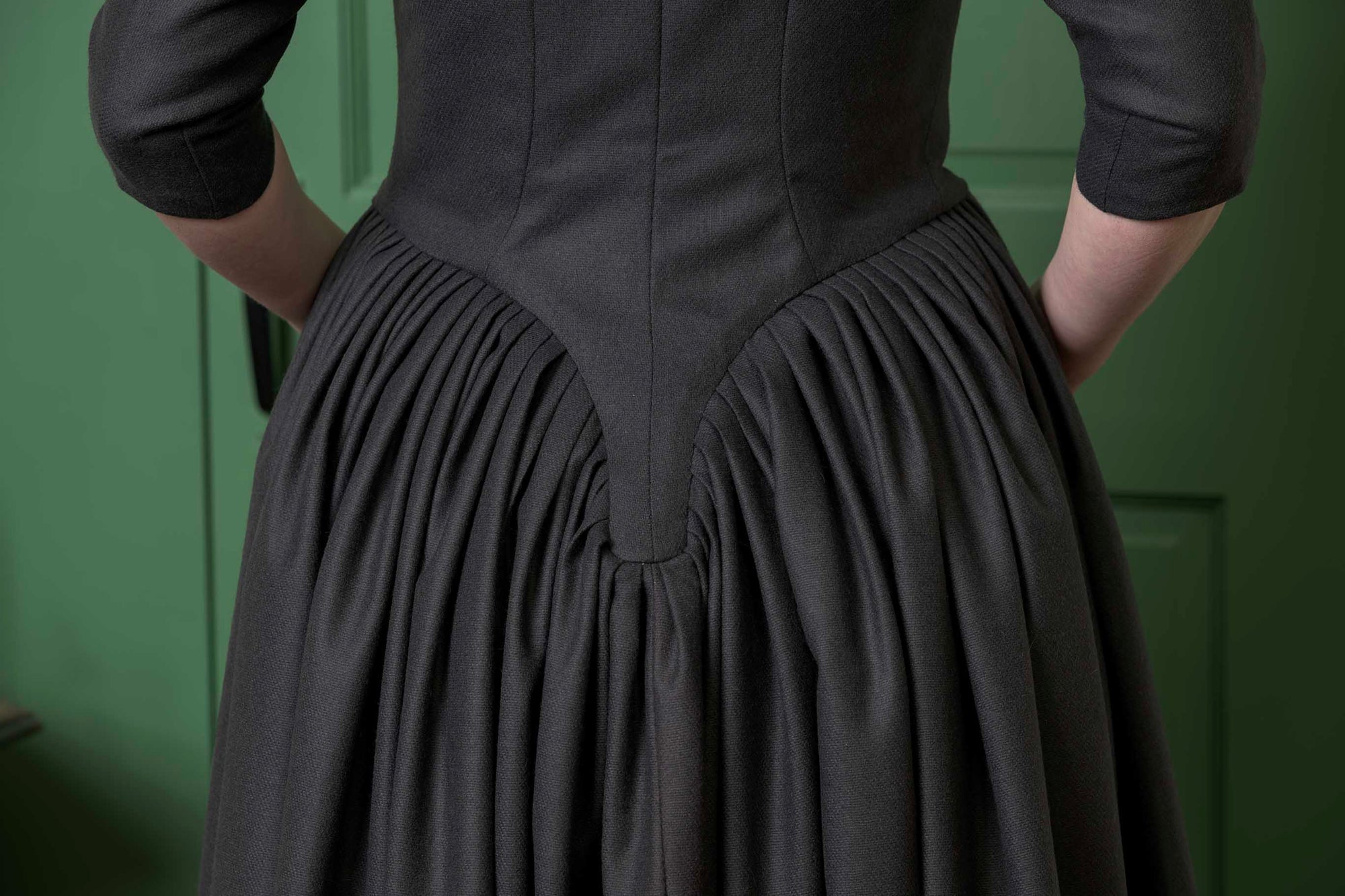 grey woolen dress Gown Color/Size:Emerald / 6 Stacy Adams Santos 10 hand feel and beautiful PRD-Cat_TOPS