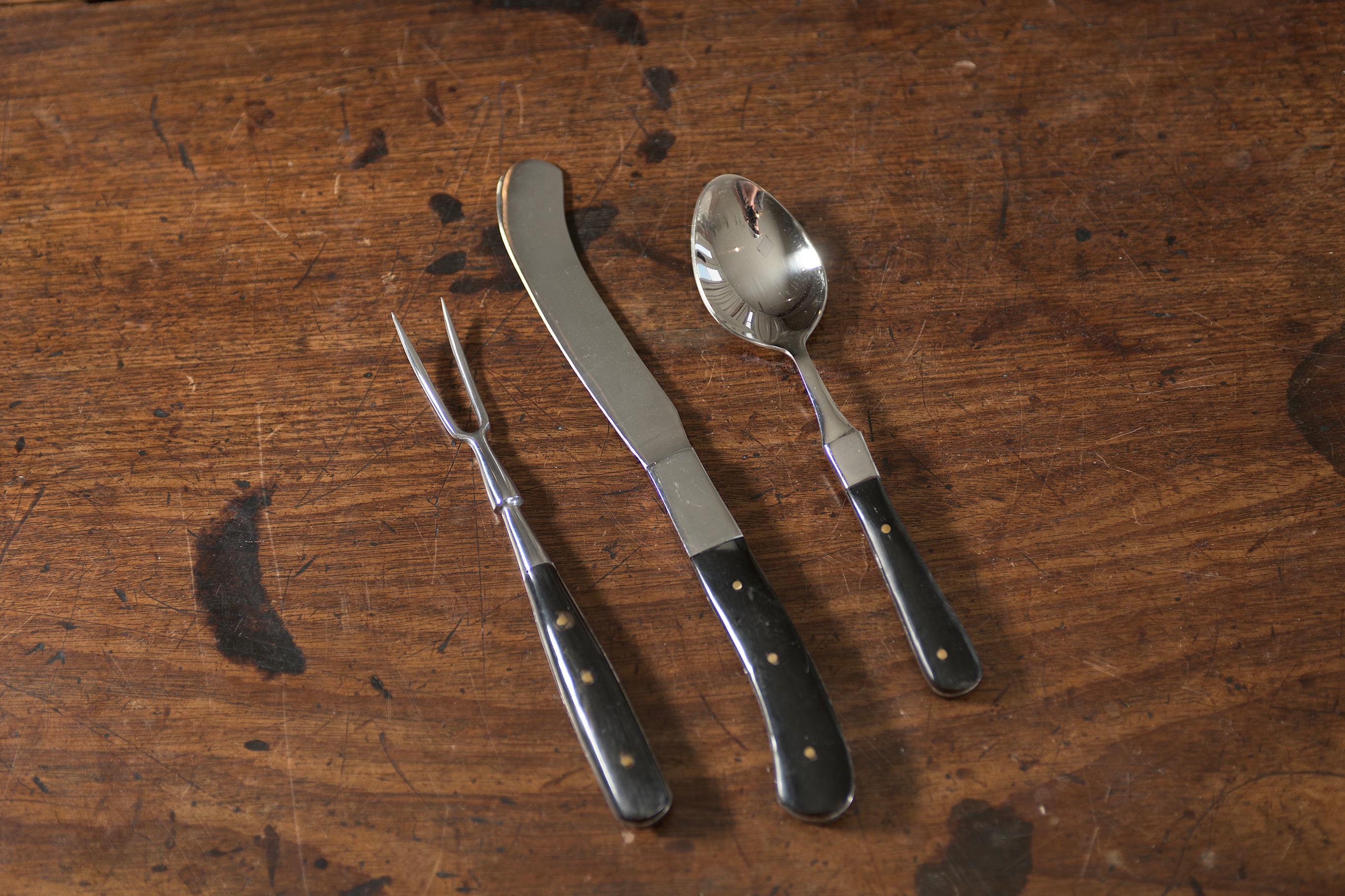 ANCIENNE FOURCHETTE À GIGOT - Manche en corne et virol en argent EUR 25,00 - FR ANCIENNE FOURCHETTE À GIGOT - Manche en corne et virol en argent EUR 25,00 - FR