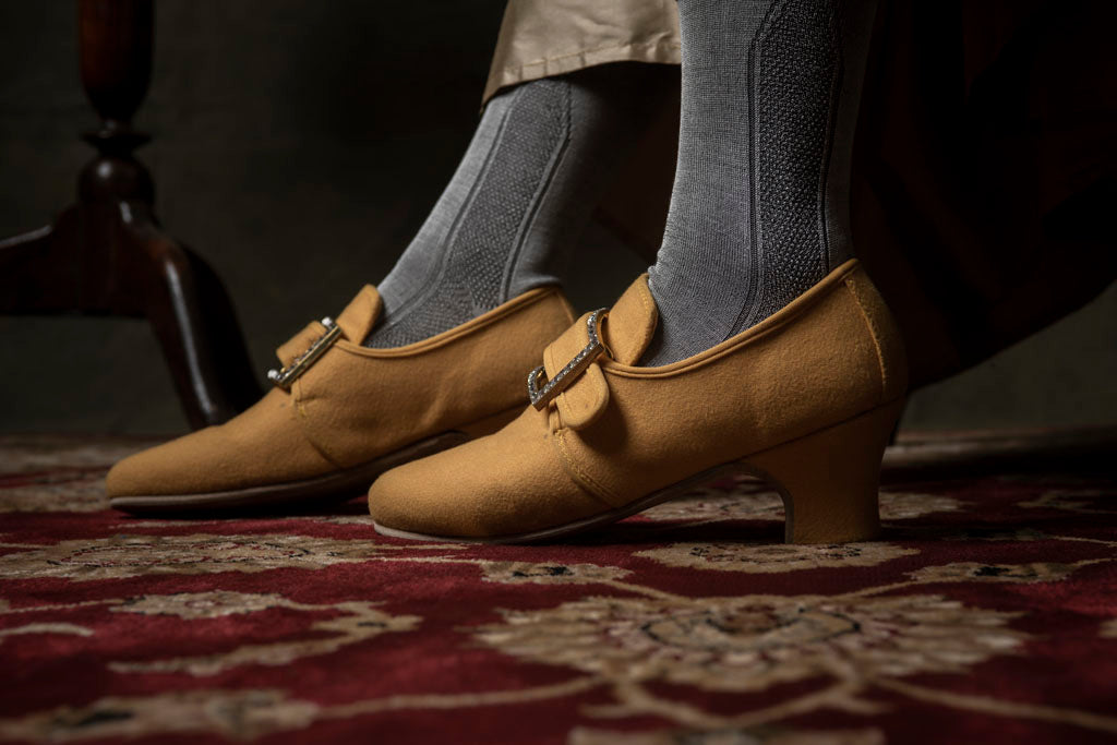 18th Century Yellow Wool Shoes - Clementinas Yellow Woolen Buckle Shoes
