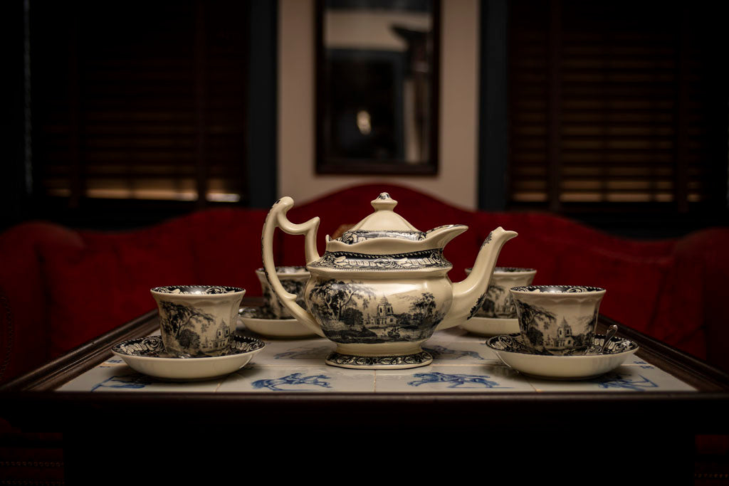 Colonial Tea Set