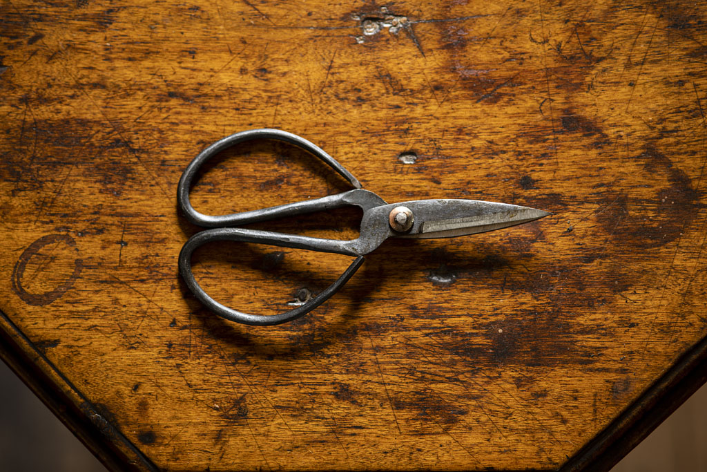 Medium 18th Century Scissors